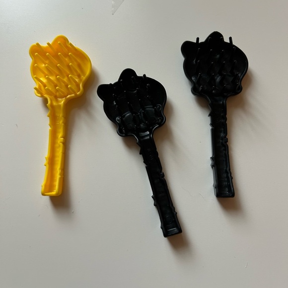 Monster High Doll Hair Brush Bundle Lot x 3 | Skull Head Black & Yellow - Picture 2 of 2